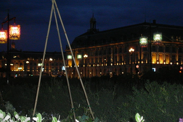 Bordeaux by night