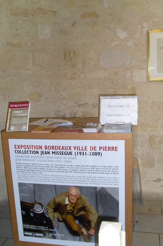 A l'intérieur de la porte Cailhau